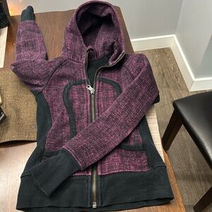 Lululemon scuba size 6